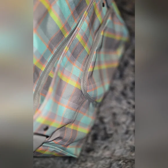 Dakine Multicolor Plaid Tote with Gray Straps - Picture 8 of 13